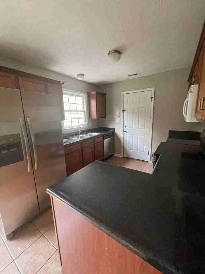 6307 Foxglenn Dr - Photo 4 of 14