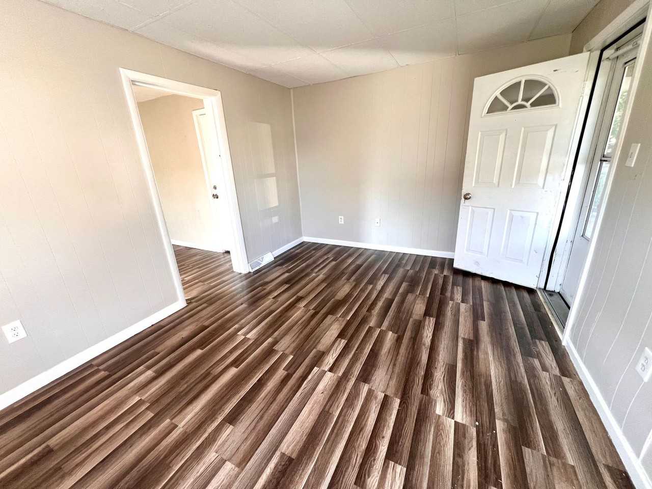 2705-2707 20th Street Ext. - Photo 3 of 13