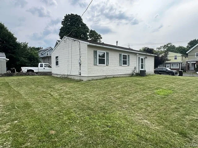 332 North Ave - Photo 3 of 16