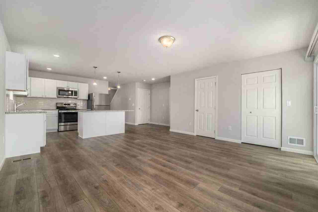 928 Ohio St - Photo 2 of 27