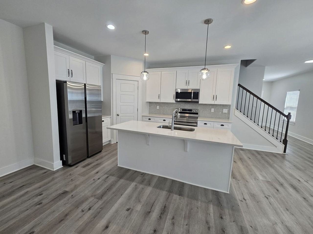 2186 Hospitality Ln - Photo 6 of 31