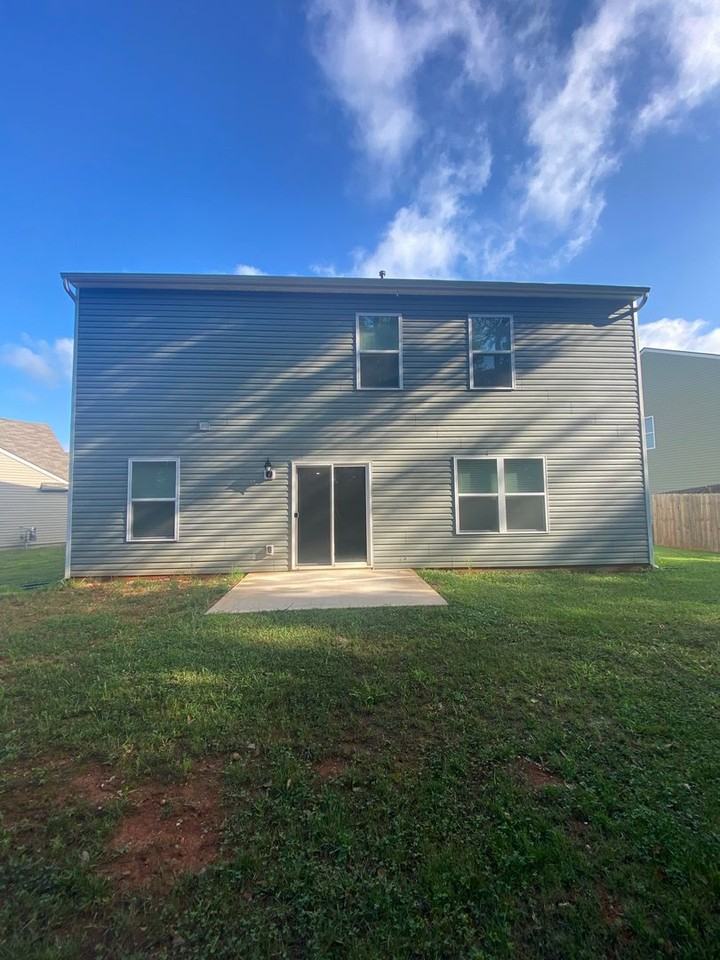 881 Greene Meadow Dr - Photo 2 of 20