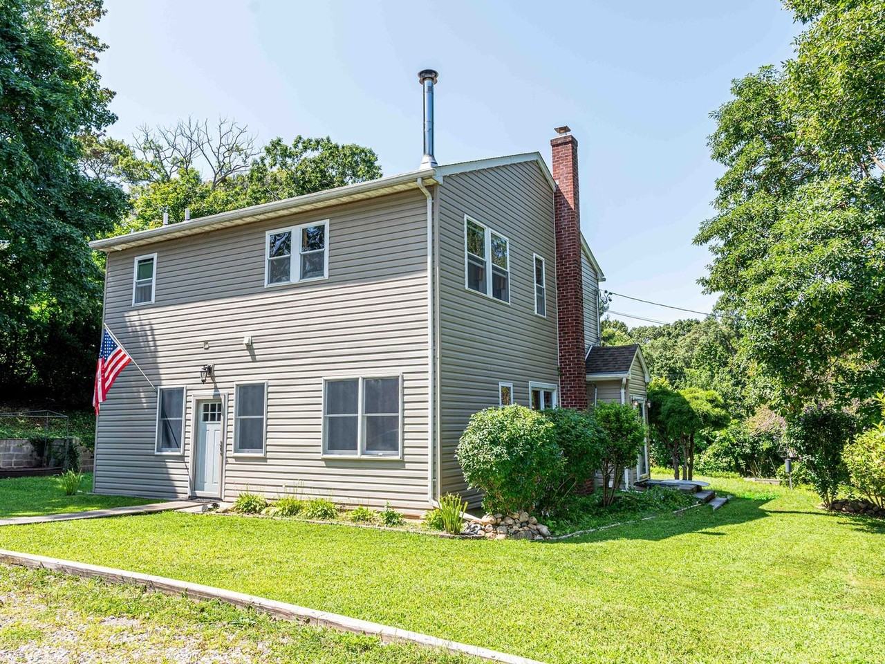 64 Huntington Rd - Photo 2 of 24