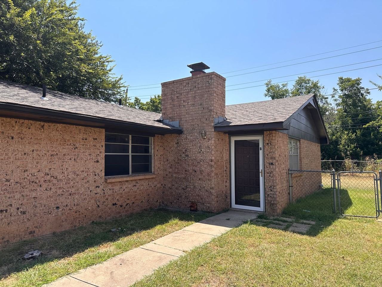 4806 Nw Motif Manor Blvd - Photo 2 of 12