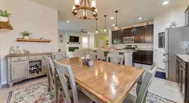 14 Clayton Ct #NA - Photo 2 of 11