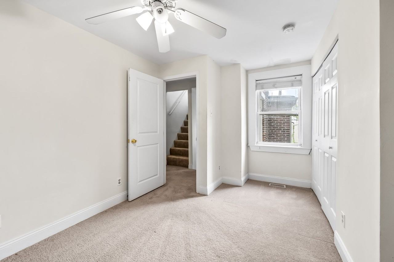 1026 Riverside Ave - Photo 3 of 21