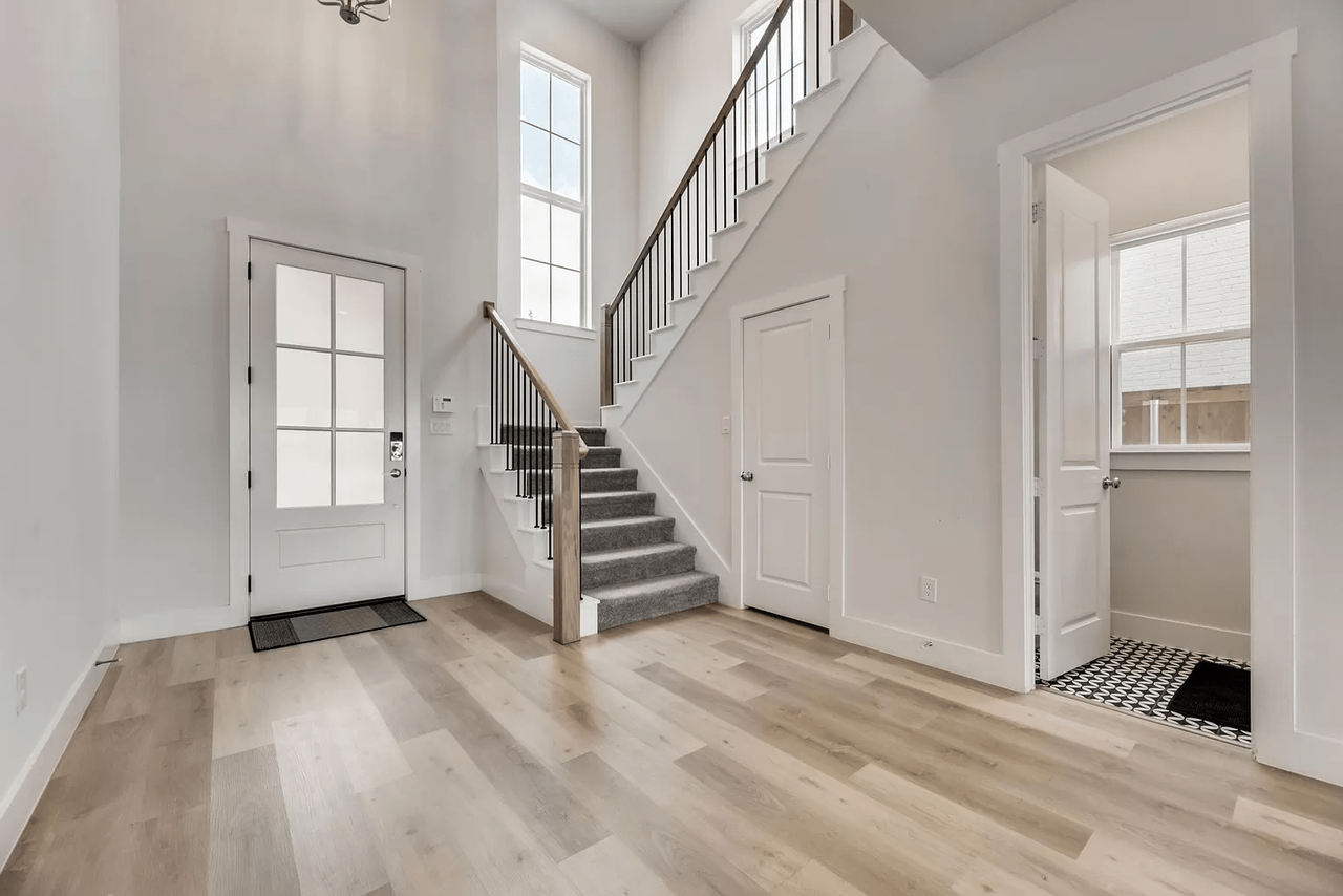 623 Verrine Way - Photo 2 of 14