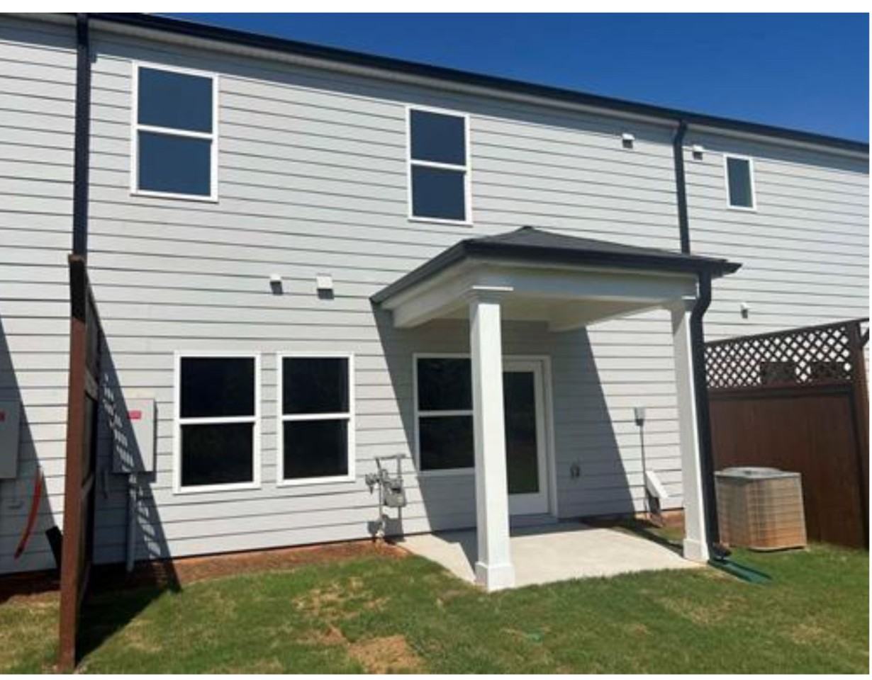 745 Gabby Pt Sw #0 - Photo 2 of 12