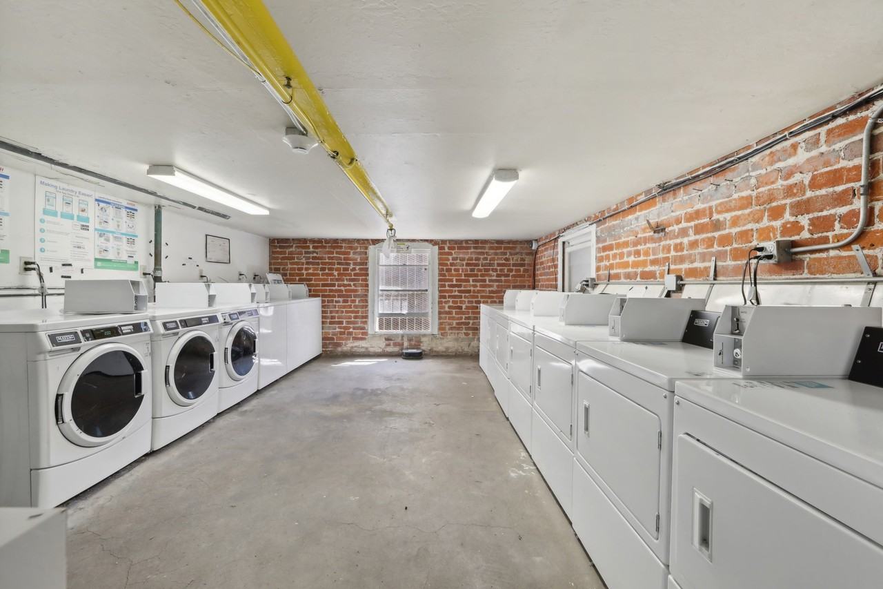 434 Leavenworth Street - Photo 6 of 38