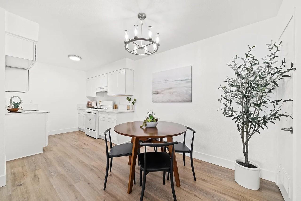 1515 Rosecrans Ave - Photo 2 of 23