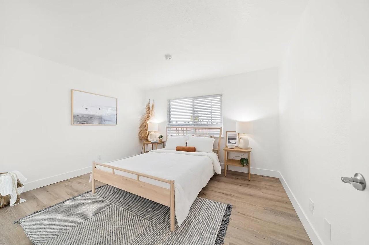 1515 Rosecrans Ave - Photo 3 of 23