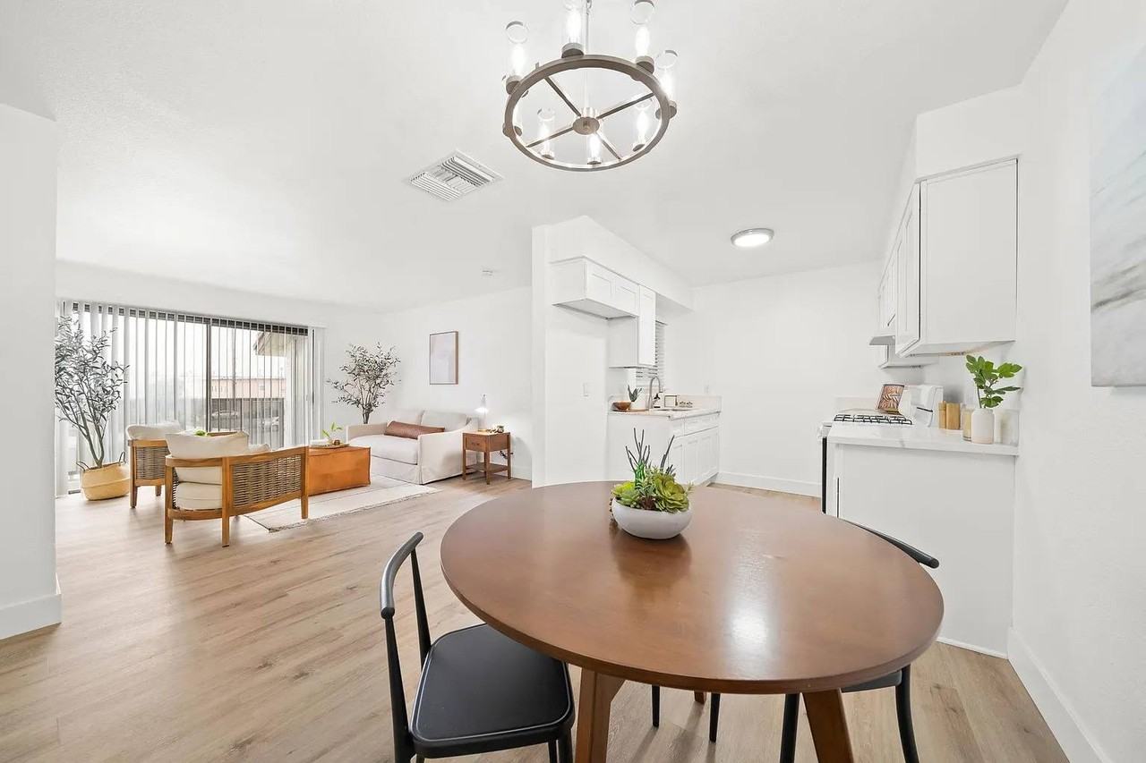 1515 Rosecrans Ave - Photo 5 of 23