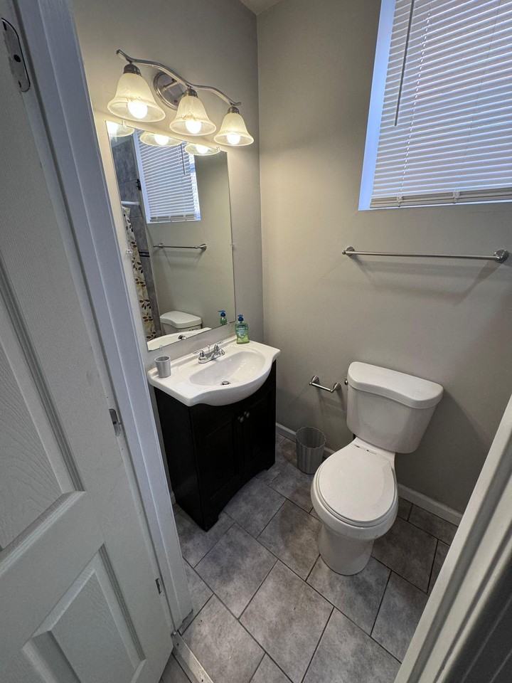 Clifton Ave - Photo 2 of 7