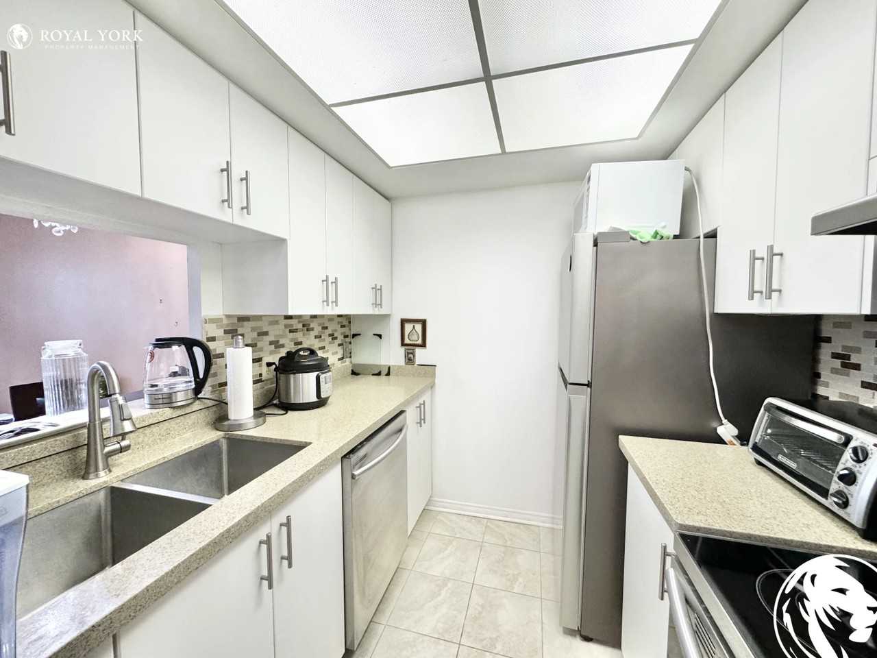 234-8351 McLaughlin Road, Brampton, Ontario L6Y 4H8 - Photo 3 of 14