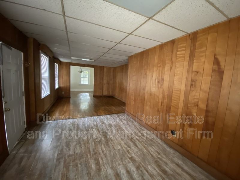 5001 Farrell Ave - Photo 2 of 13