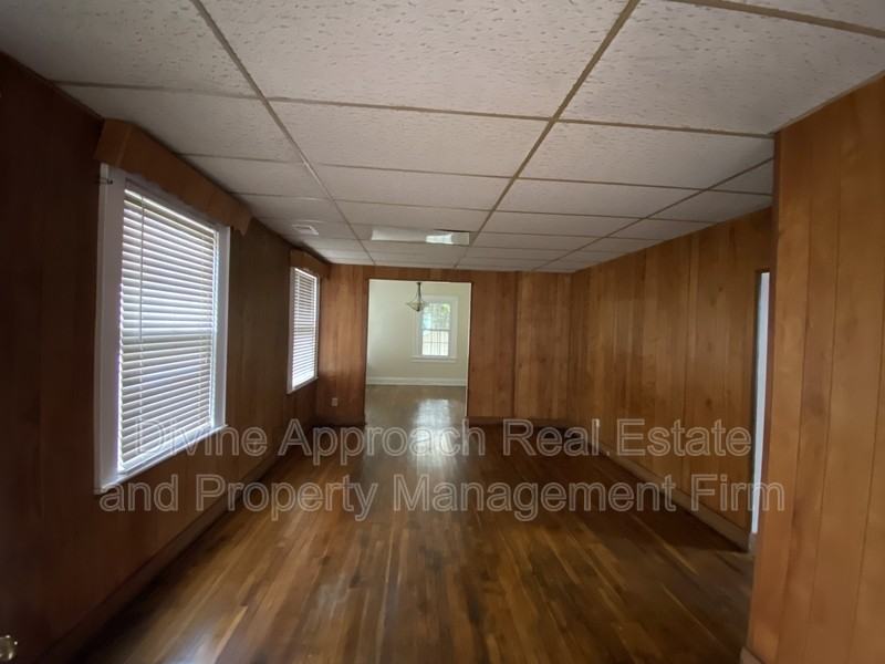 5001 Farrell Ave - Photo 4 of 13