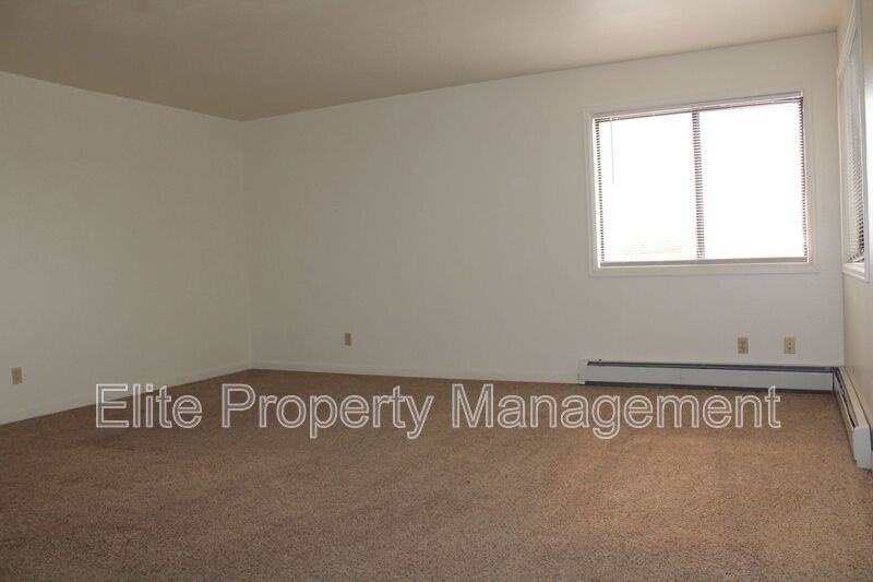 212 W Palmer Lake Dr - Photo 2 of 13
