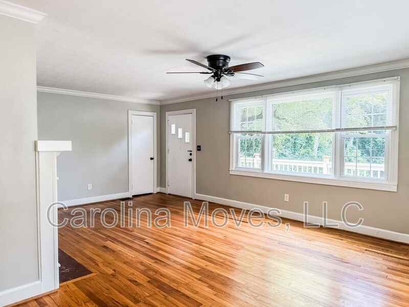 7 Kirkwood Ln - Photo 3 of 14