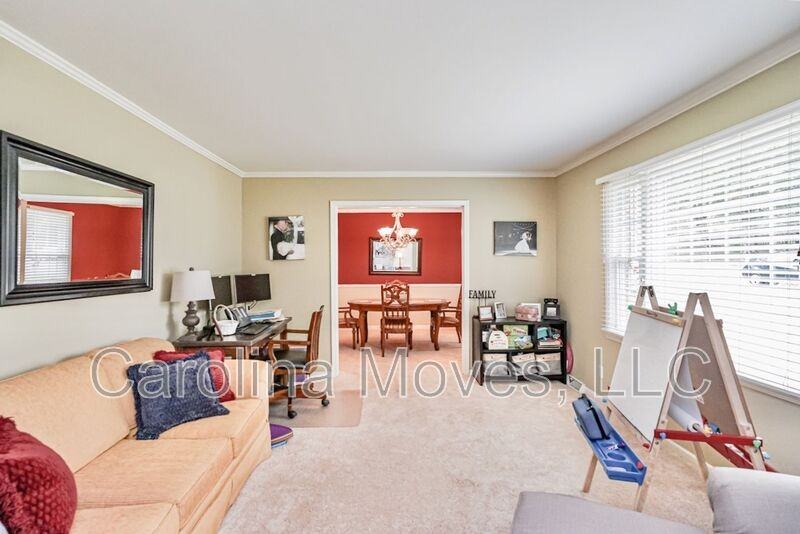 4700 Coach Hill Dr - Photo 2 of 18