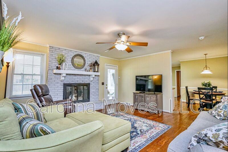 4700 Coach Hill Dr - Photo 5 of 18