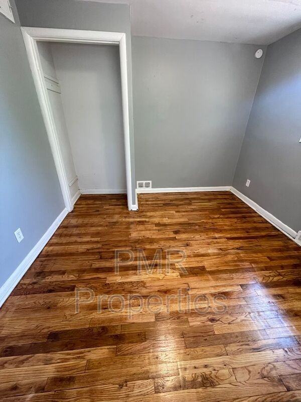 2724 N Broadway #12 - Photo 3 of 6