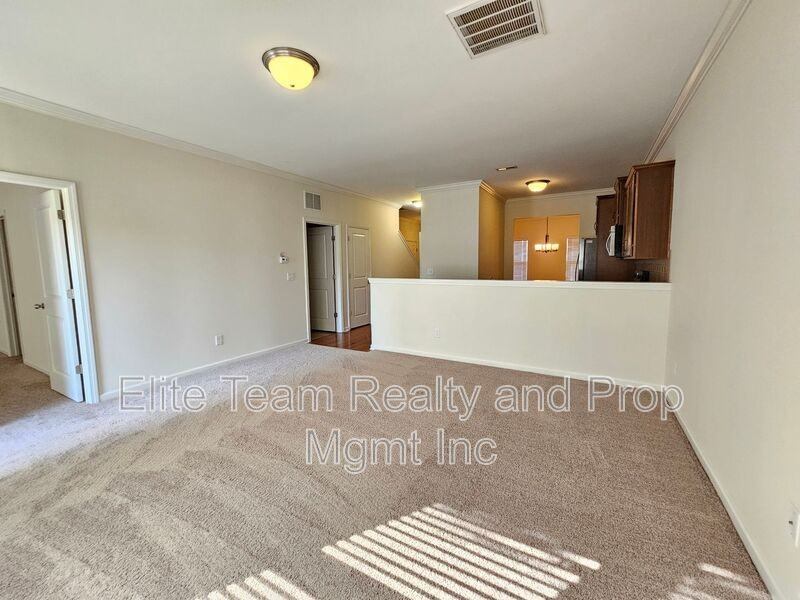 2824 Hopeton Ct - Photo 5 of 20