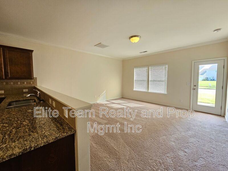 2824 Hopeton Ct - Photo 7 of 20