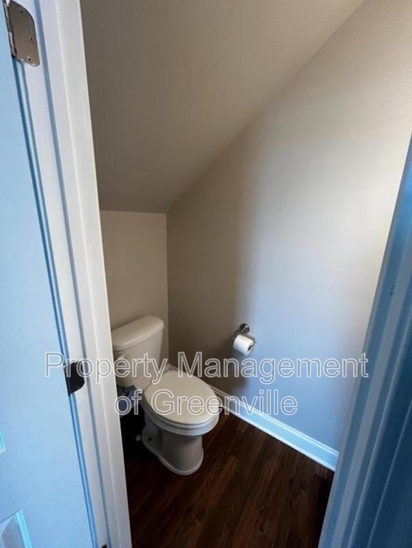 227 E Church St - Photo 2 of 15