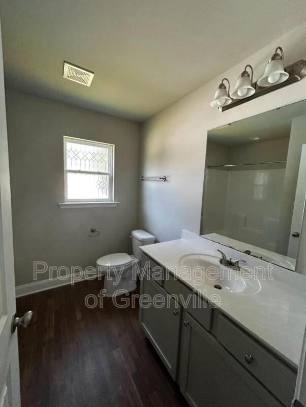 227 E Church St - Photo 5 of 15