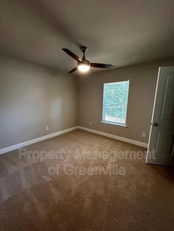 227 E Church St - Photo 6 of 15