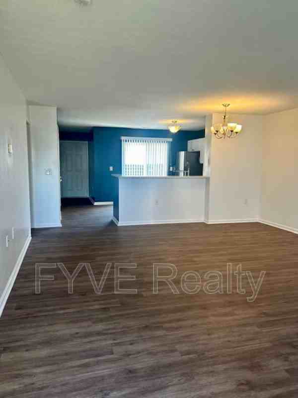 3683 Bracknell Forest Dr - Photo 3 of 31