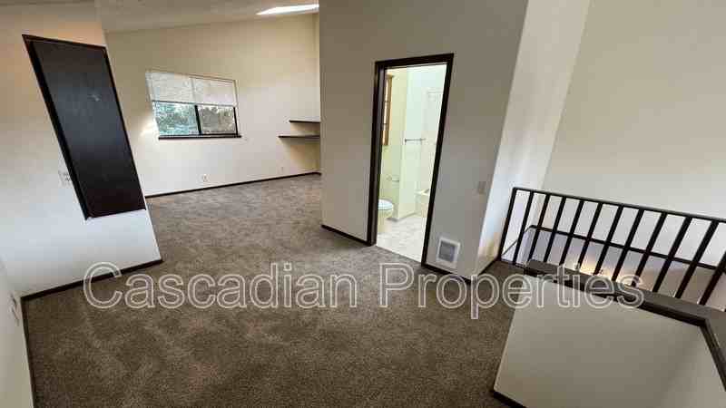 1555 Fircrest Ct Se - Photo 5 of 8