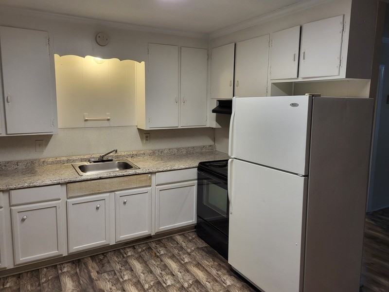 400 E Talleyrand Ave #C - Photo 4 of 9