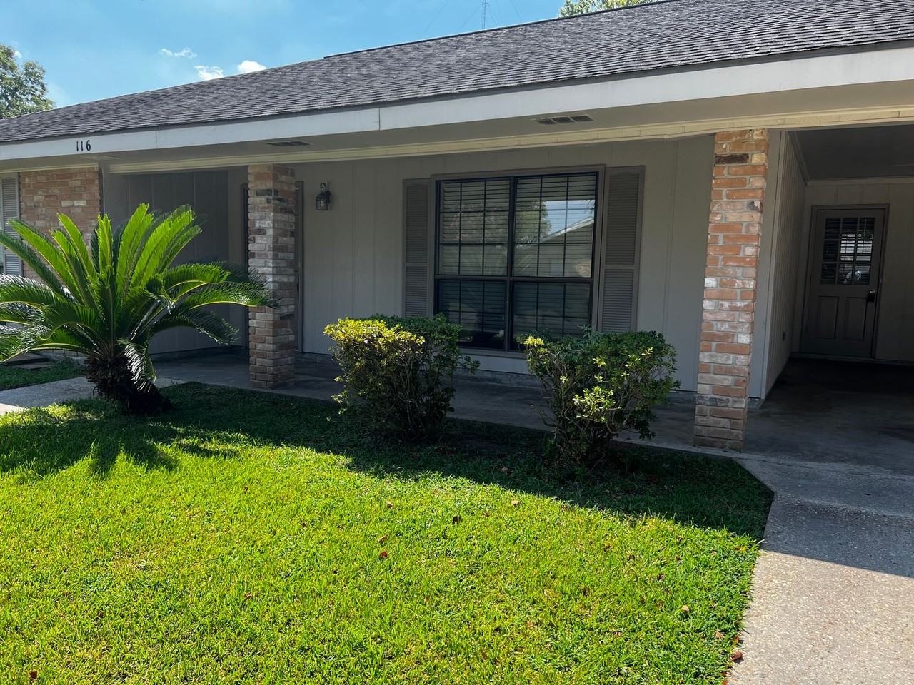 116 Canada Dr - Photo 2 of 19