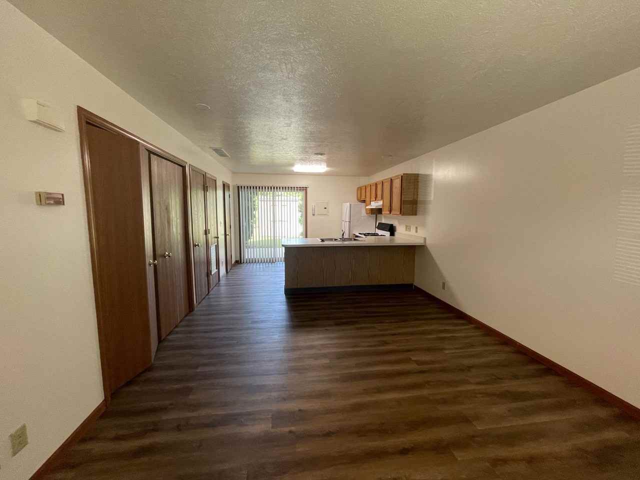 129 Watertower Ct - Photo 2 of 11