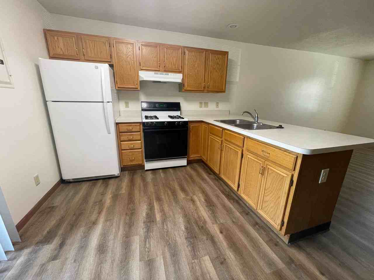 129 Watertower Ct - Photo 3 of 11