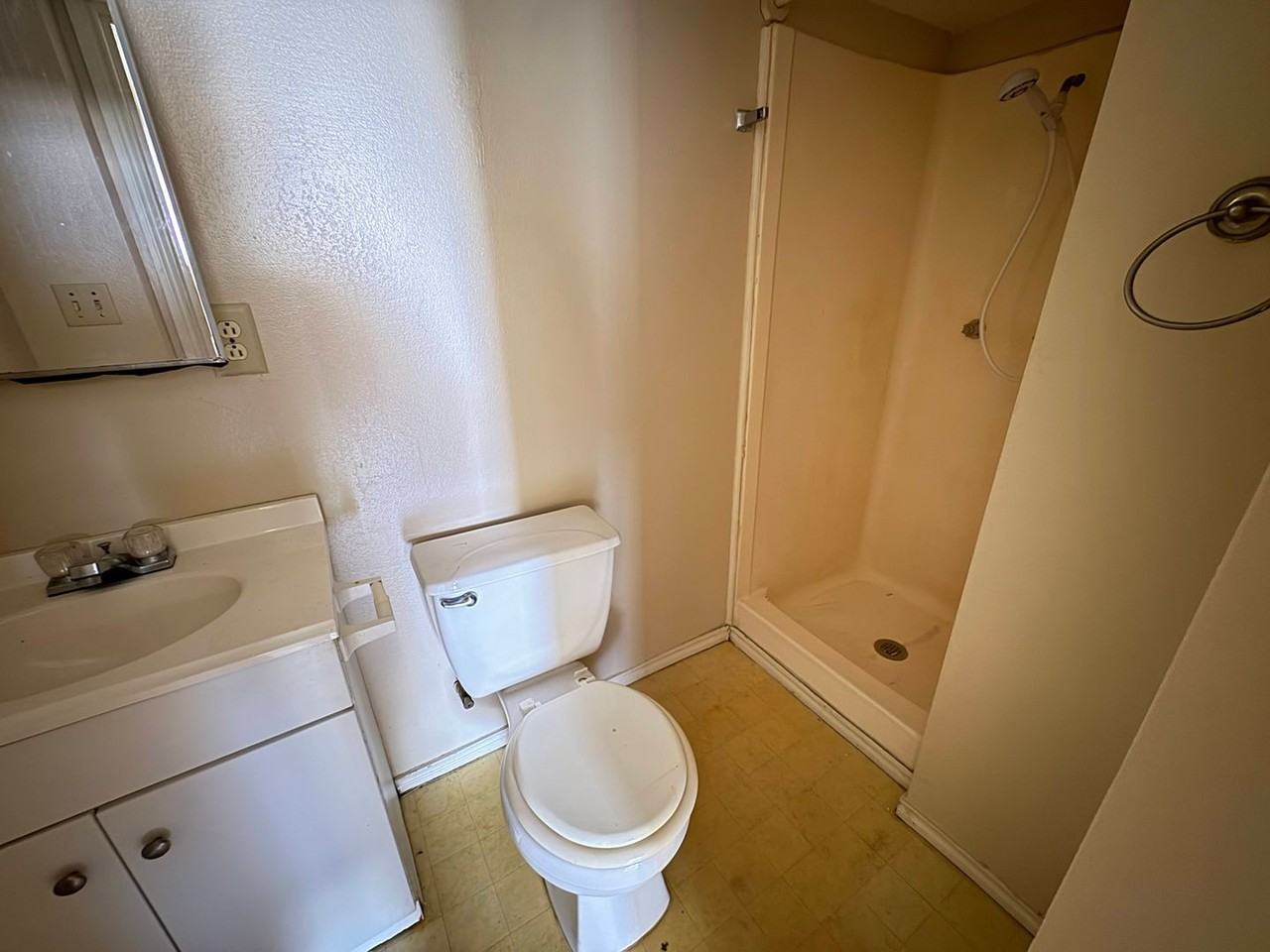 3313 Cranford Ave - Photo 7 of 9