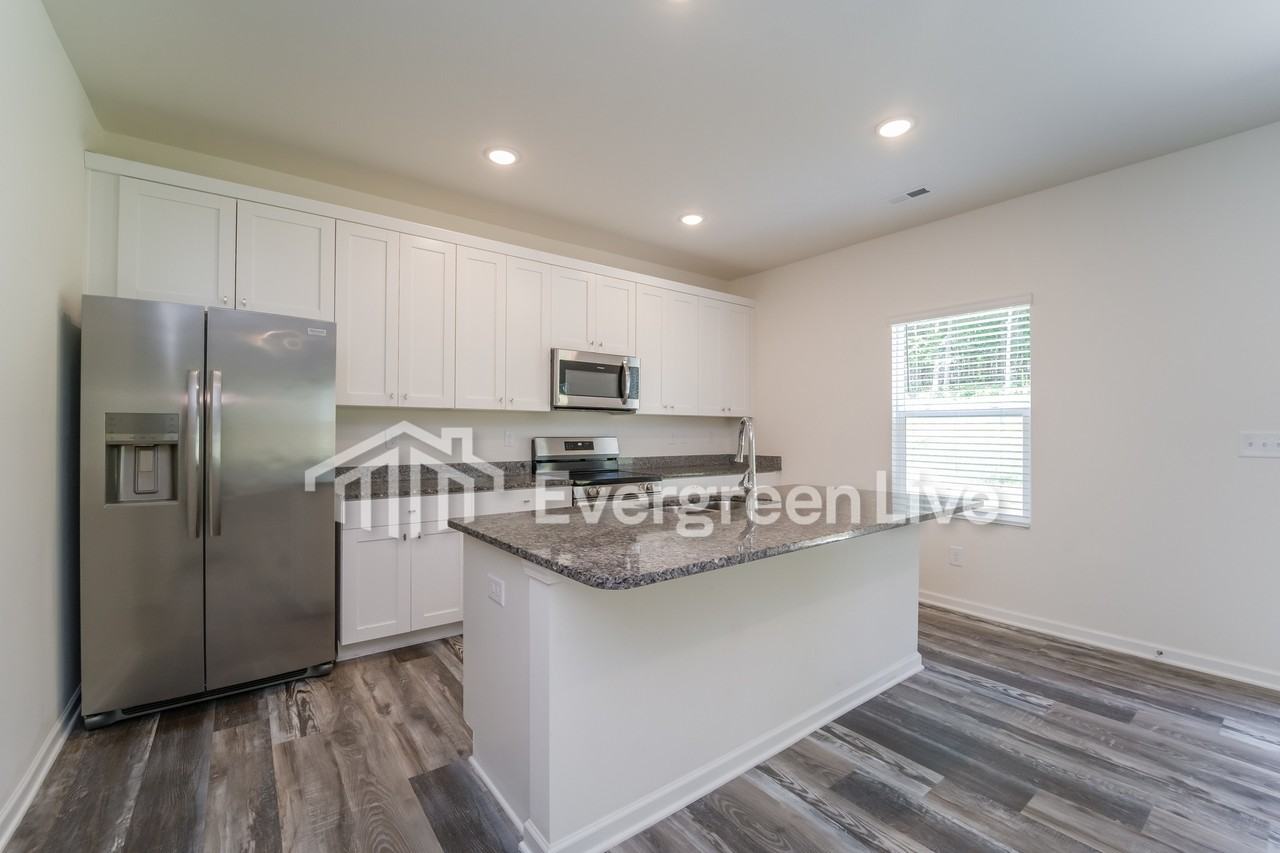 6092 Diamond Pl - Photo 4 of 15