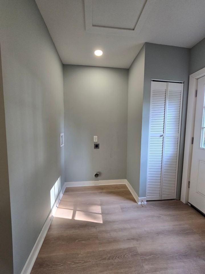 1421 Center St - Photo 6 of 18