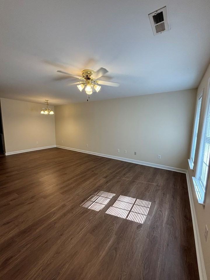 601 Prince Ave - Photo 2 of 11