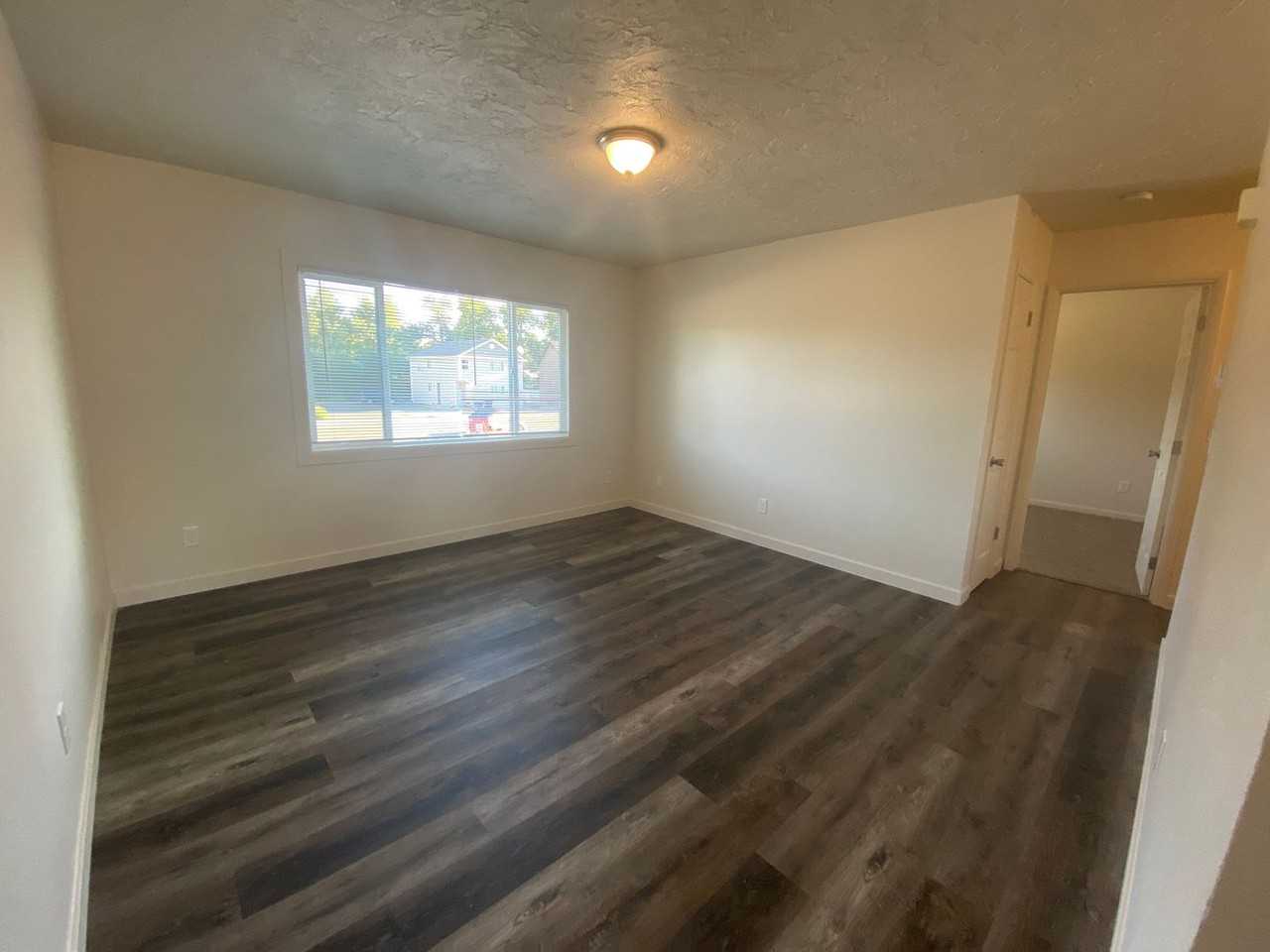 371 S. 3rd W. (Lowder) - Photo 2 of 10