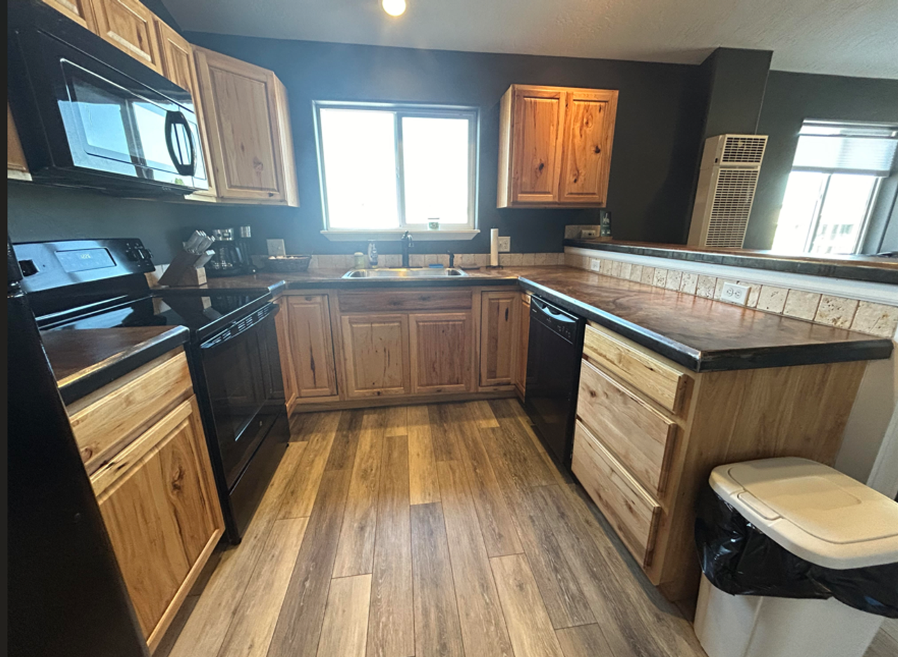 1505 Ernest Avenue - Photo 2 of 8