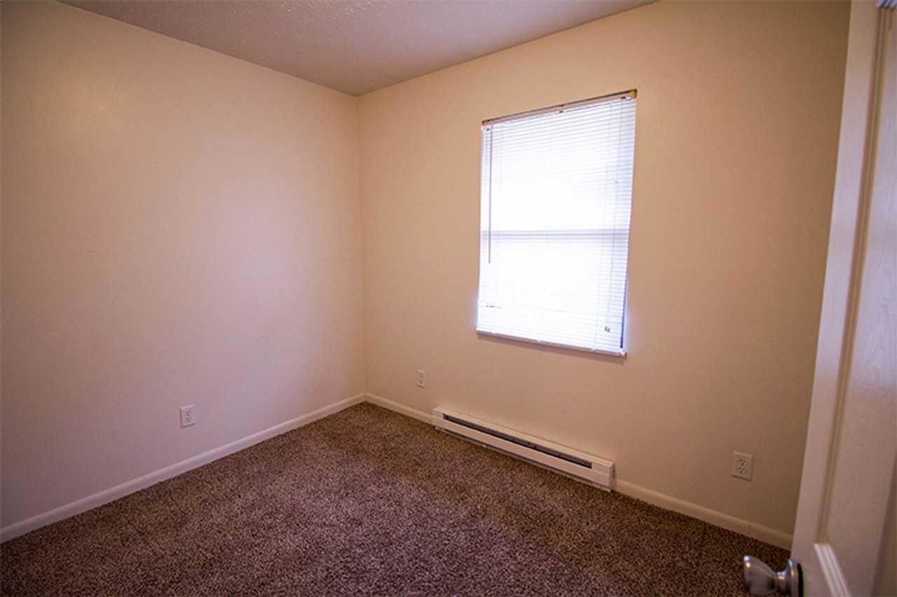 Andrew Place - Photo 6 of 10