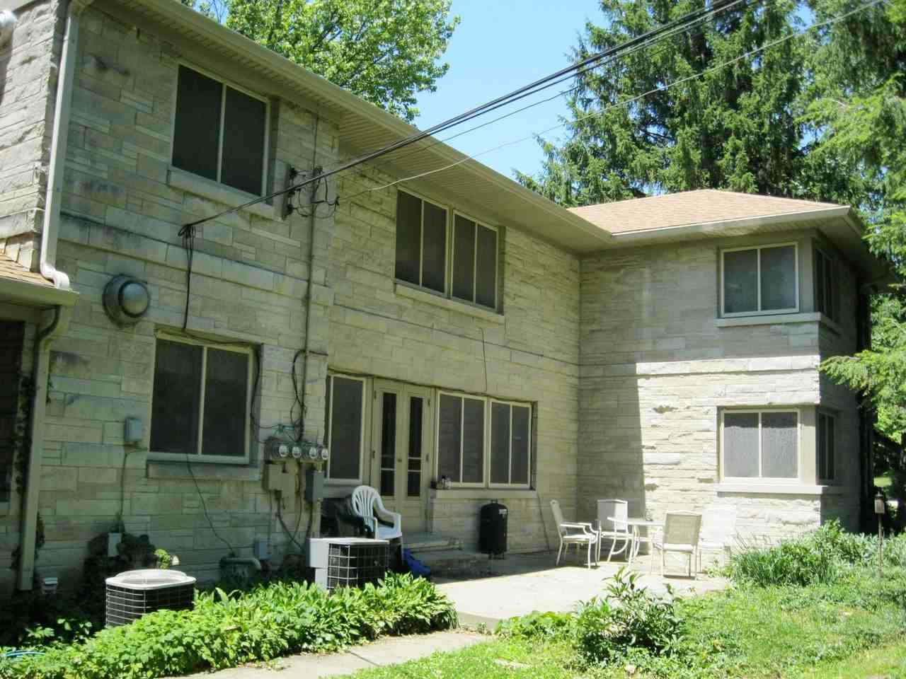 1428 Northwestern Ave - Photo 3 of 5