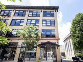 featured image of 216 N 4th St