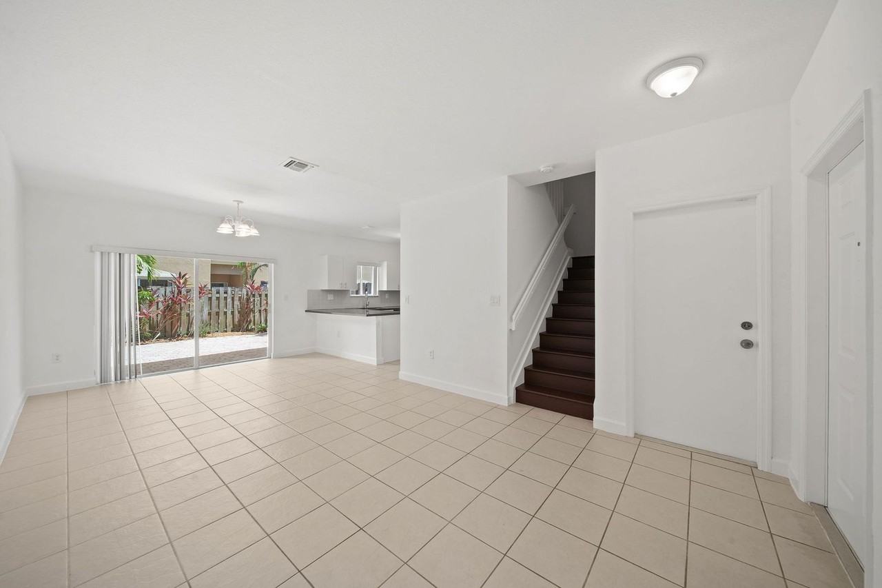 21459 Sw 86th Pl - Photo 5 of 27