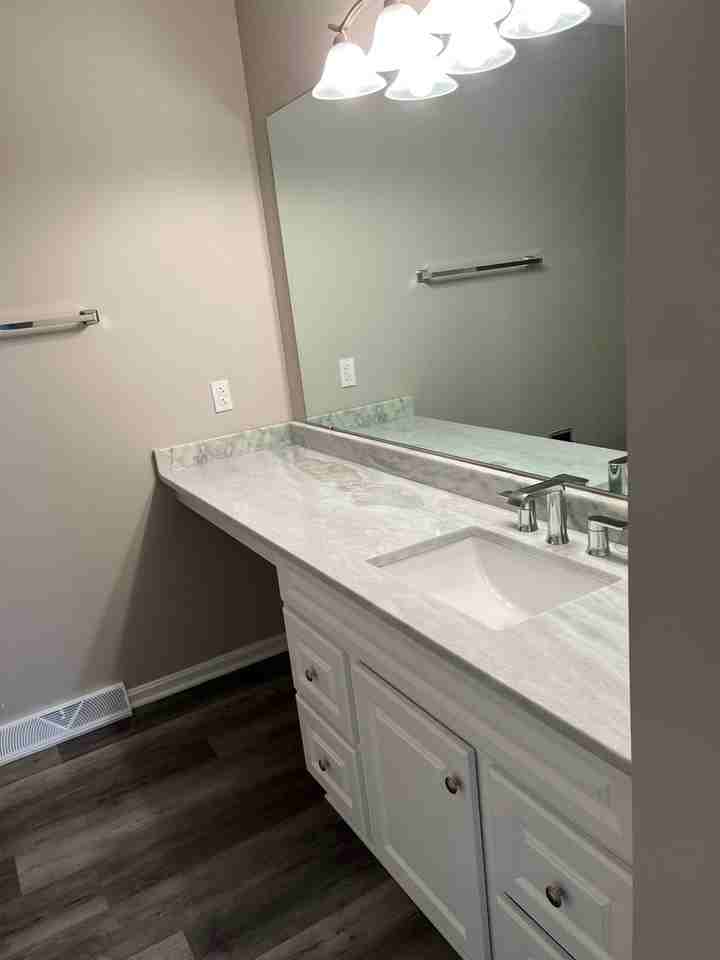 2814 Sand Run Pkwy - Photo 2 of 10