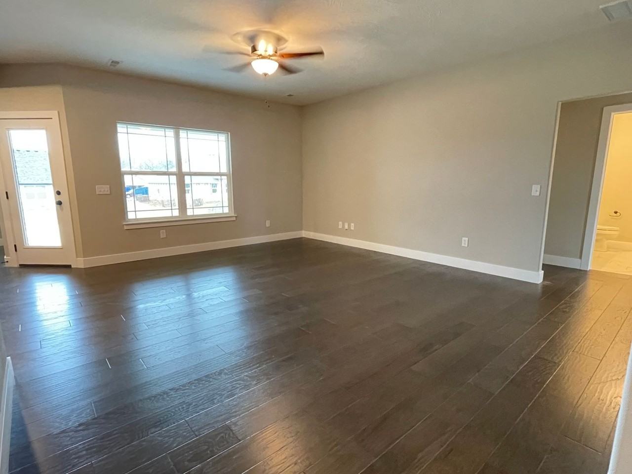 6002 S Iris Ln - Photo 6 of 19