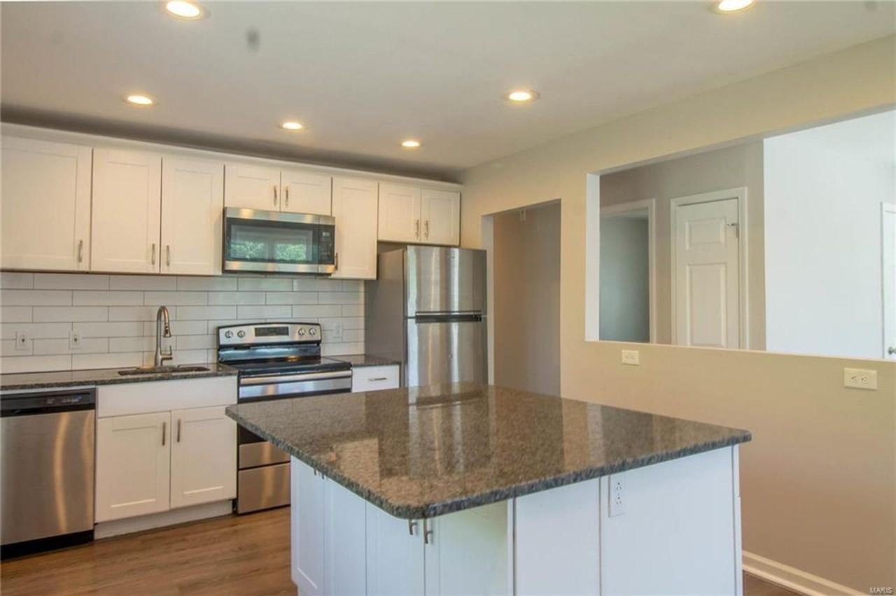 1387 Childress Ave - Photo 3 of 10