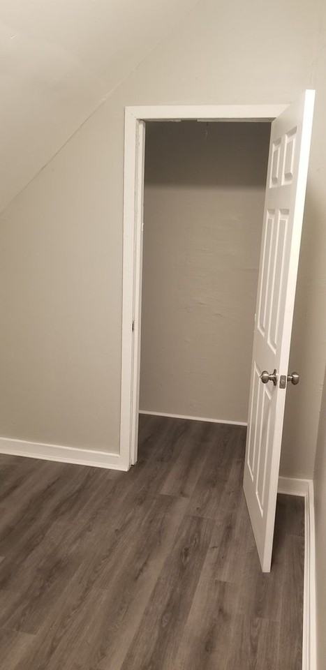 4420 Sackett Ave - Photo 4 of 22